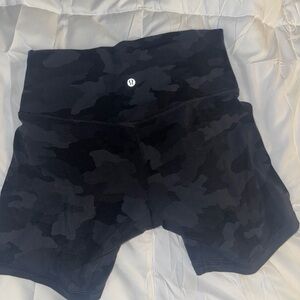 Lululemon align short camo HR 6”
